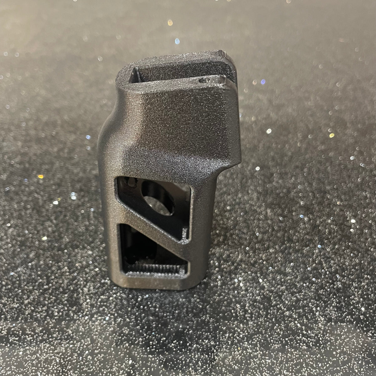 Skeletonized AR Grips