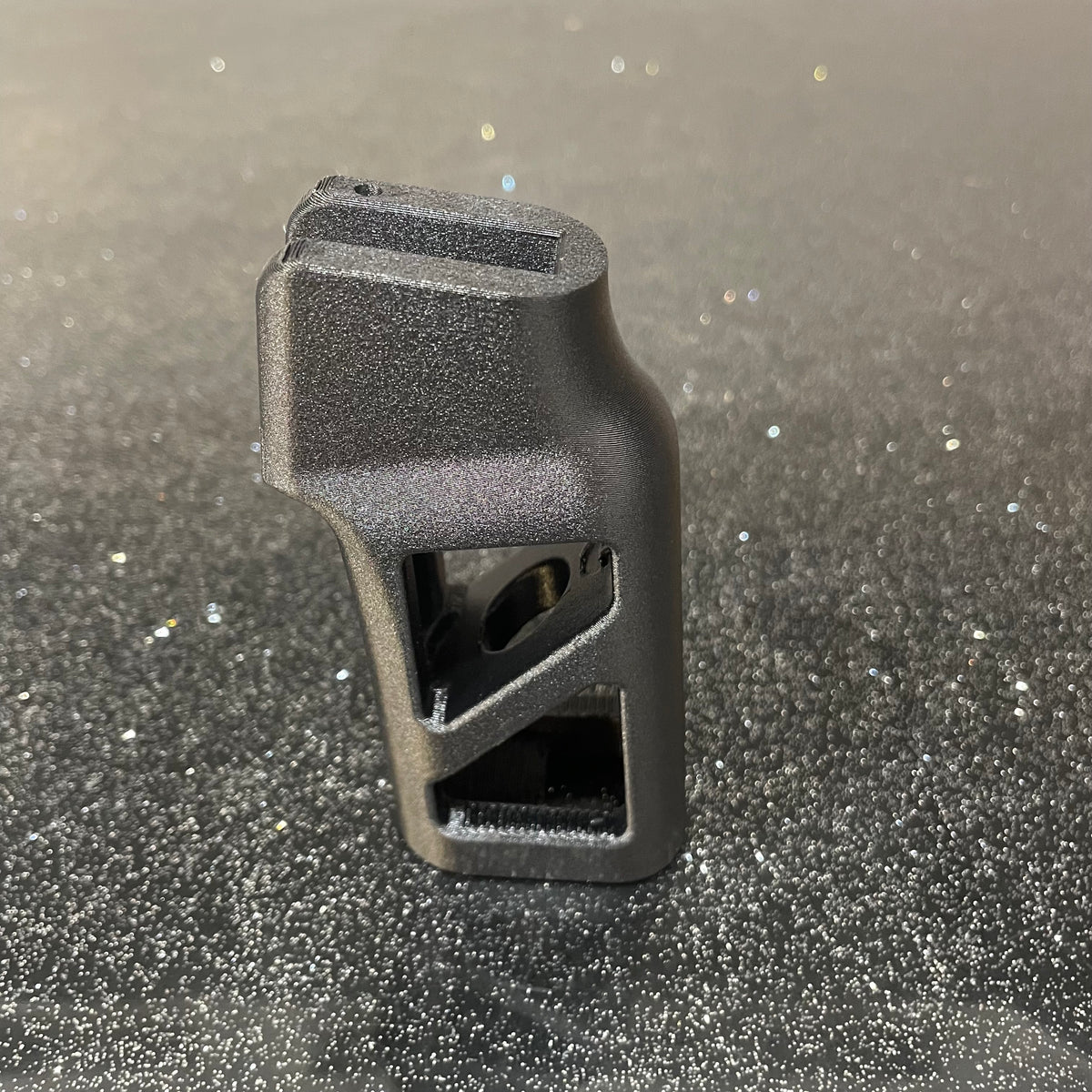 Skeletonized AR Grips