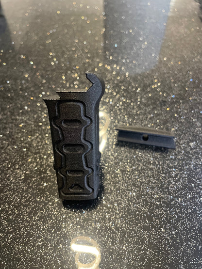 Angled Mag Pouch for Taurus TX22 — Mag Release (Ambidextrous)